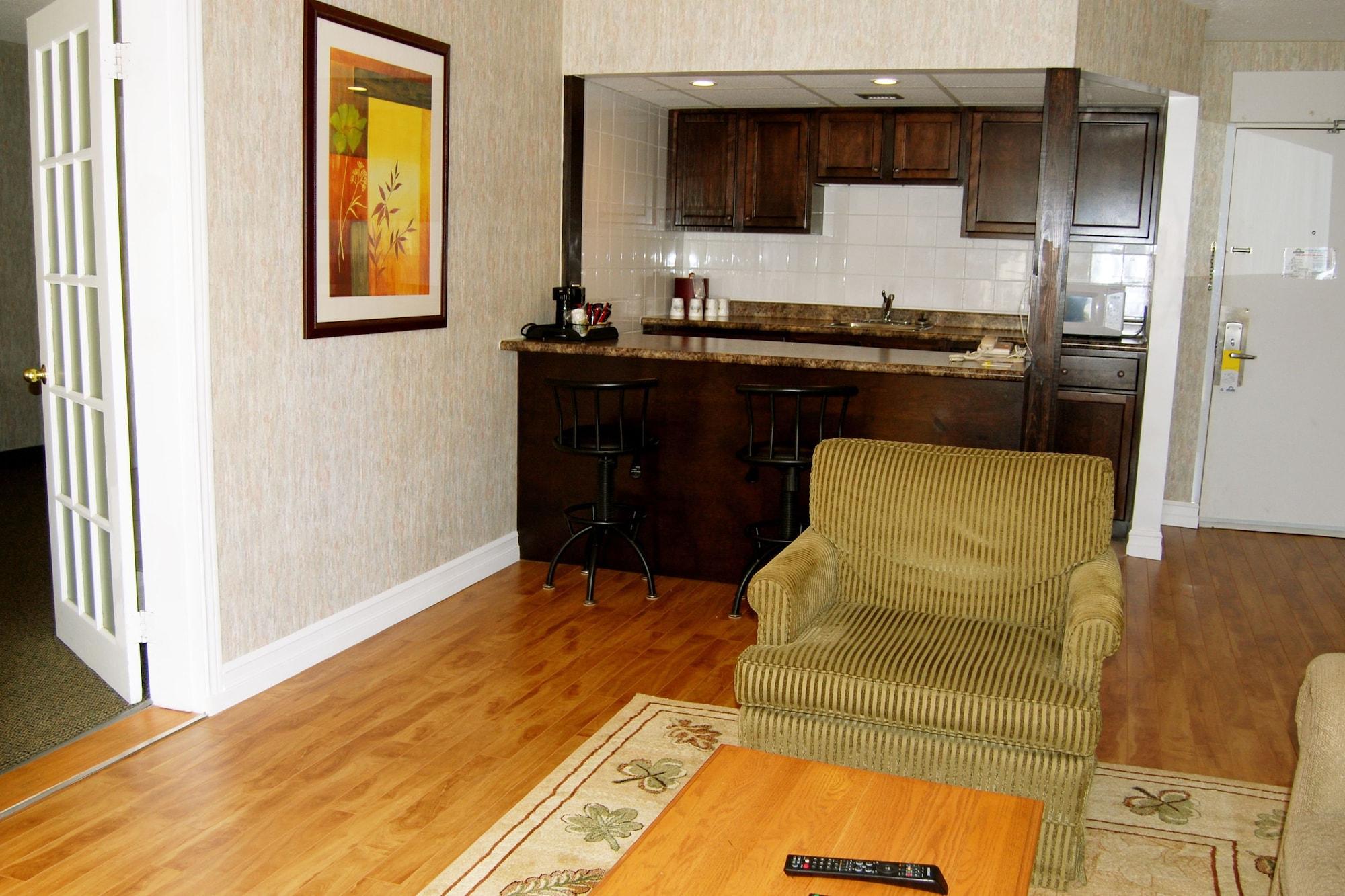 Days Inn By Wyndham Bridgewater Conference Center Bagian luar foto