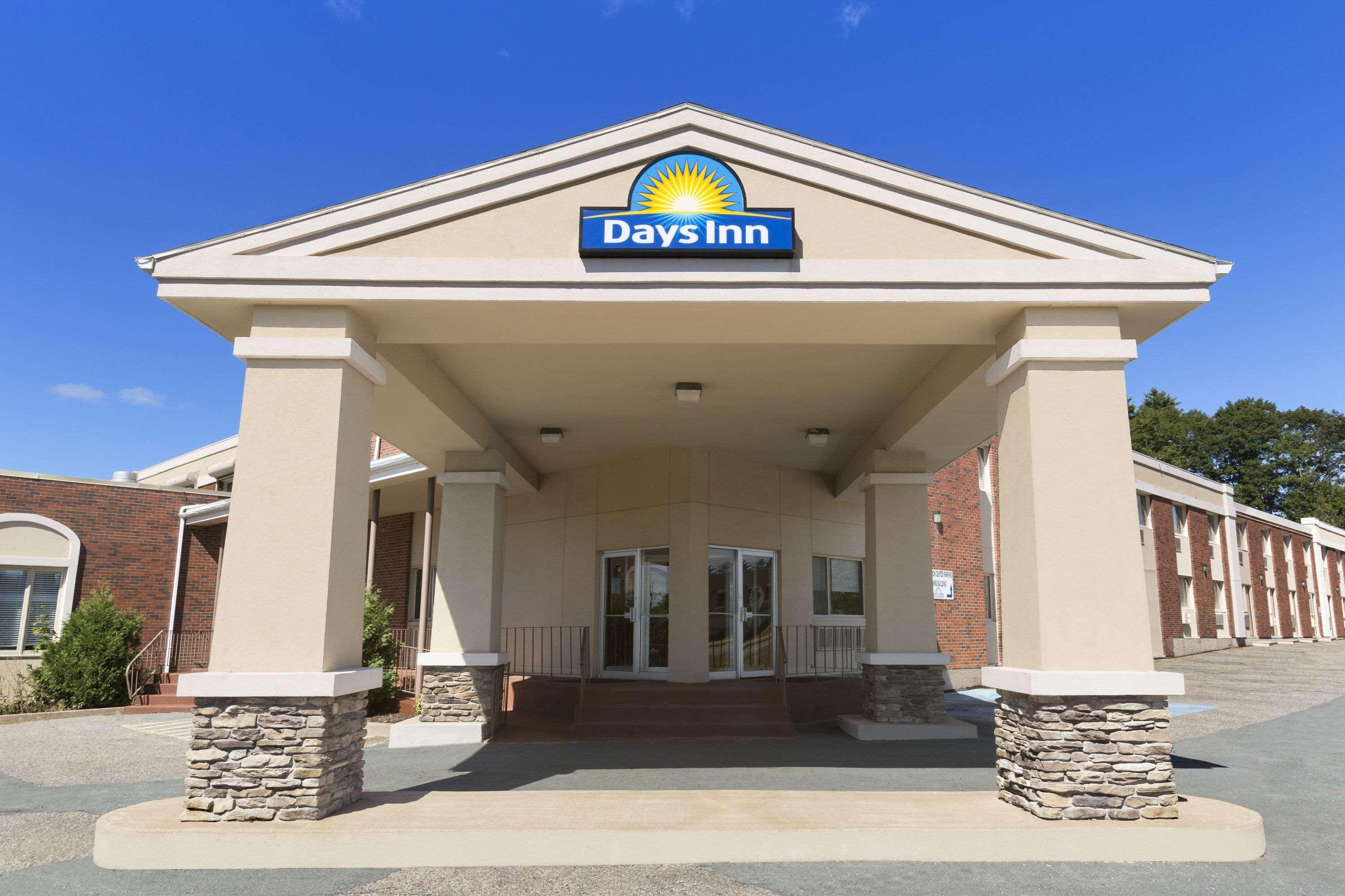 Days Inn By Wyndham Bridgewater Conference Center Bagian luar foto
